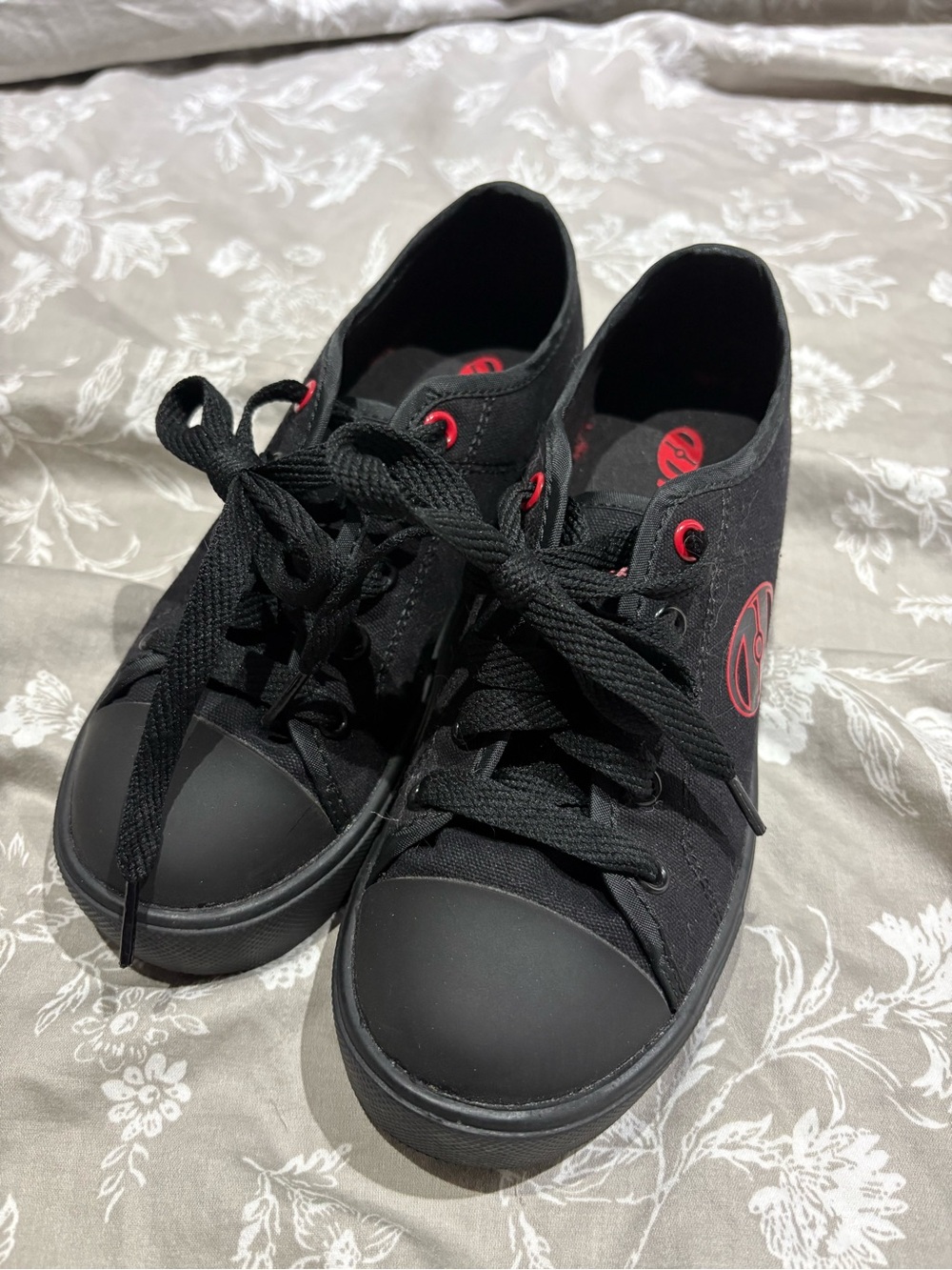 Heelys black red lace up roller sneakers 1